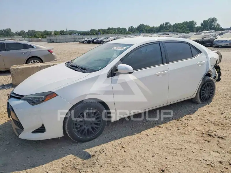 2017 Toyota COROLLA фото
