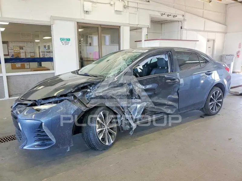 2017 Toyota COROLLA фото