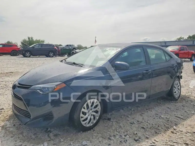 2017 Toyota COROLLA фото