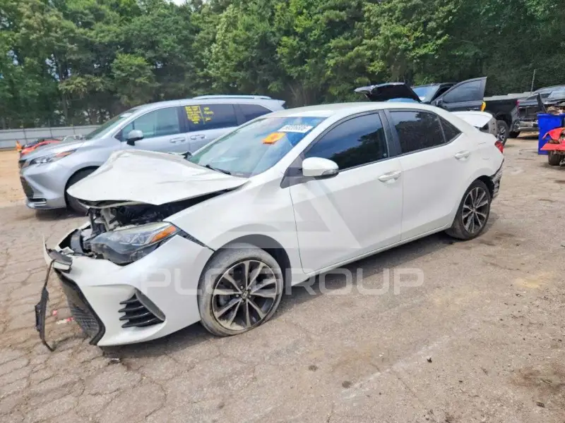 2017 Toyota COROLLA фото