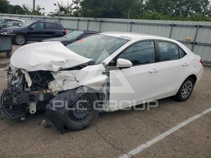 2017 Toyota COROLLA фото