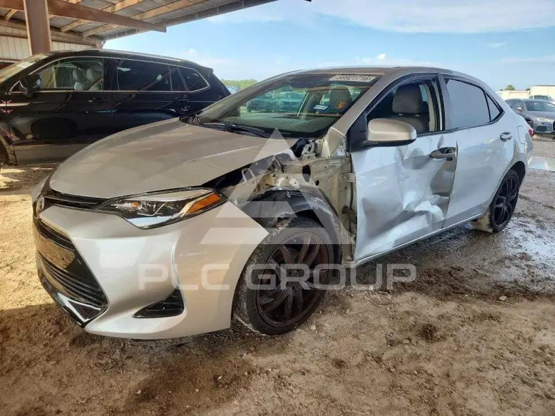 2017 Toyota COROLLA фото