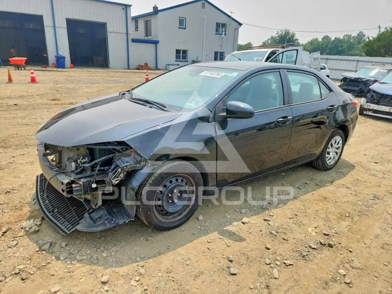 2017 Toyota COROLLA фото