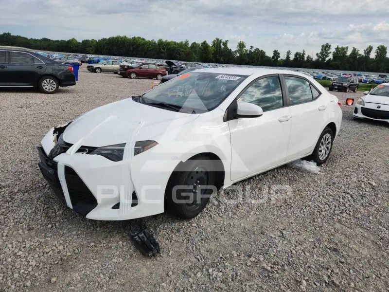 2017 Toyota COROLLA фото
