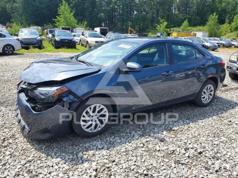2017 Toyota COROLLA фото