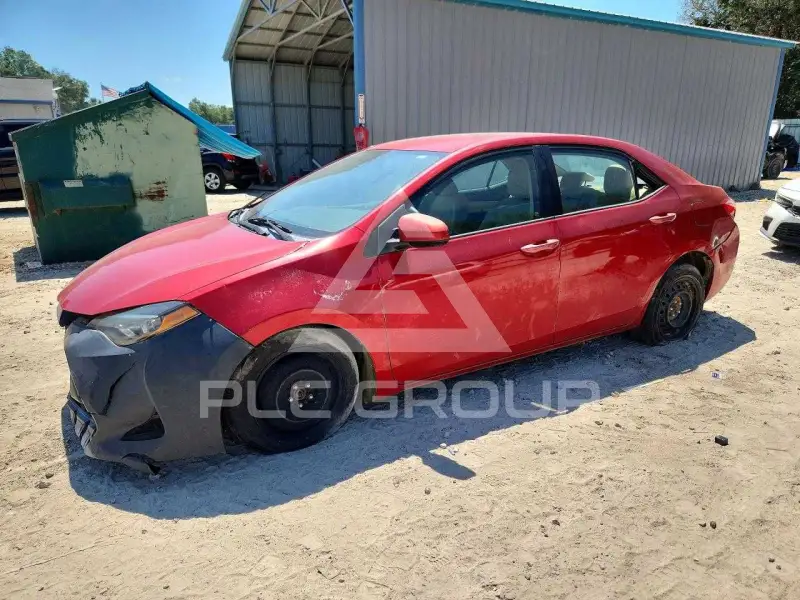 2017 Toyota COROLLA фото