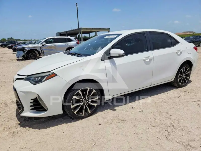 2017 Toyota COROLLA фото