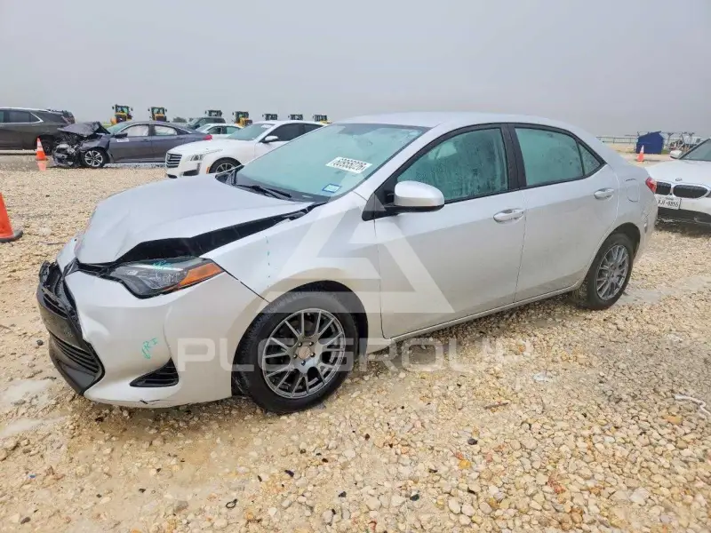 2017 Toyota COROLLA фото