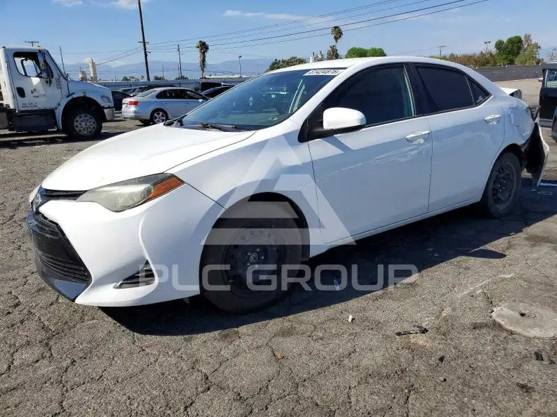 2017 Toyota COROLLA фото