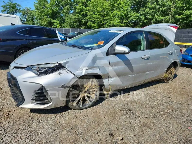 2017 Toyota COROLLA фото