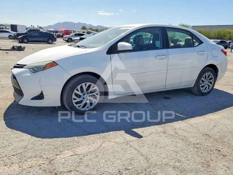 2017 Toyota COROLLA фото