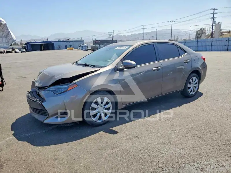 2017 Toyota COROLLA фото