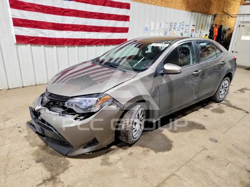 2017 Toyota COROLLA фото