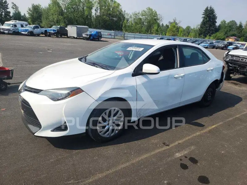 2017 Toyota COROLLA фото