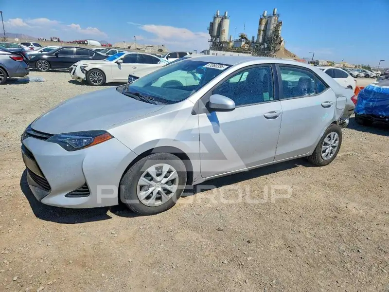 2017 Toyota COROLLA фото