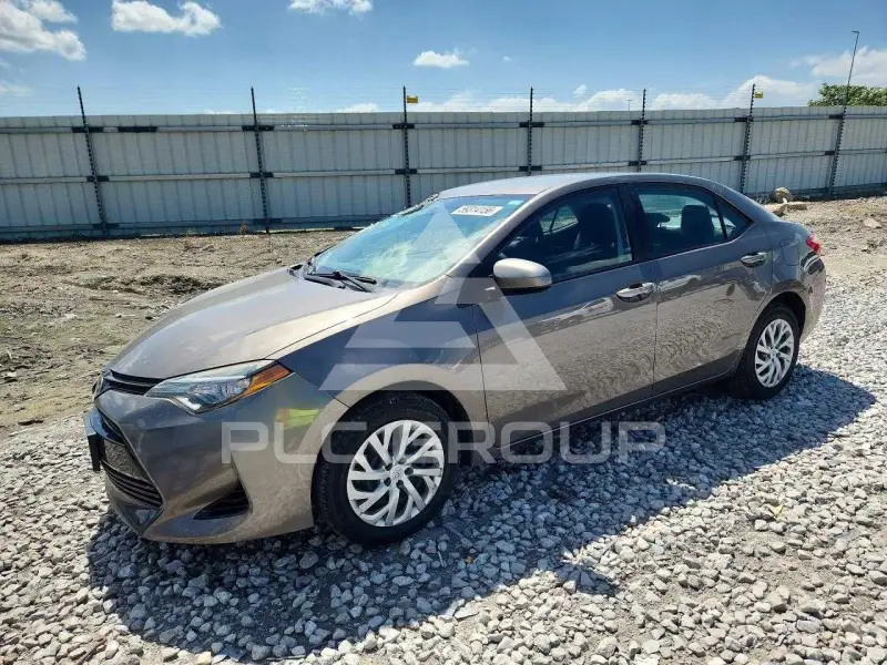 2017 Toyota COROLLA фото