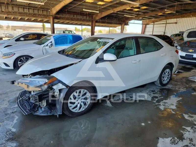2017 Toyota COROLLA фото