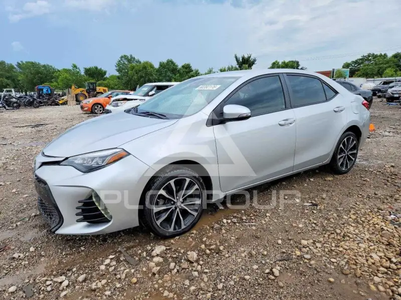 2017 Toyota COROLLA фото