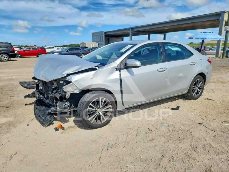 2017 Toyota COROLLA фото