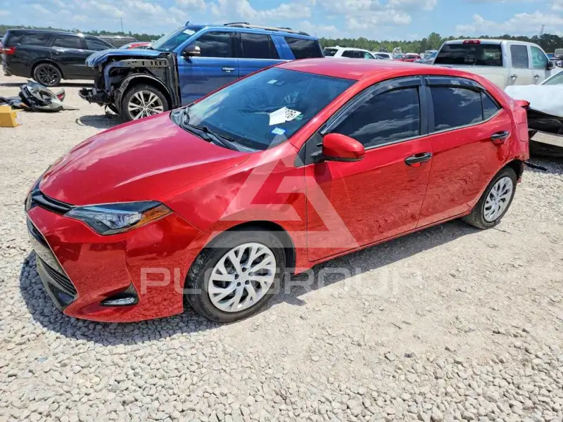 2017 Toyota COROLLA фото