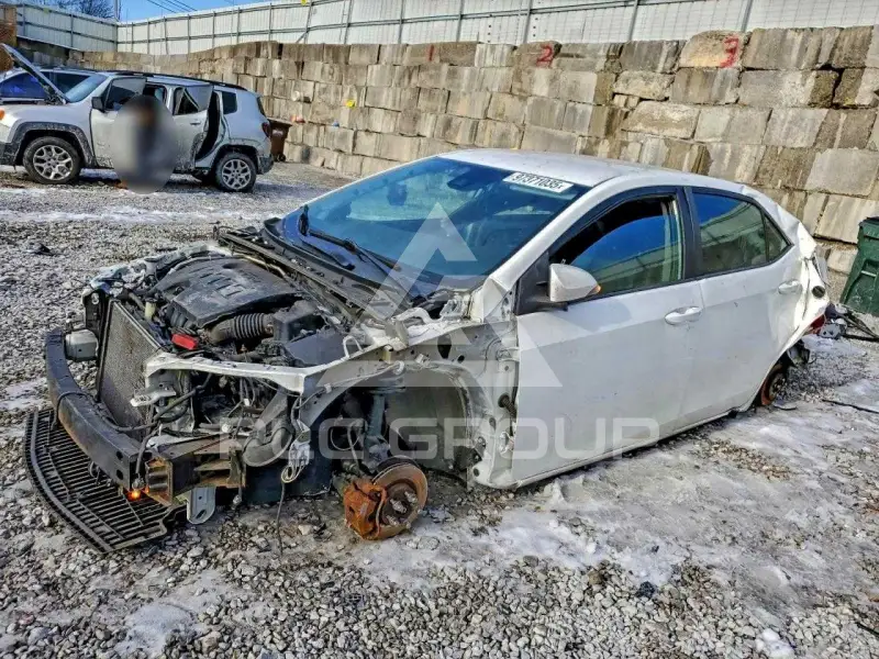 2017 Toyota COROLLA фото