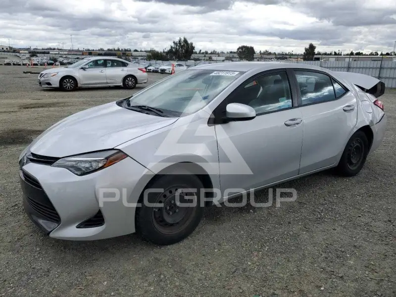 2017 Toyota COROLLA фото
