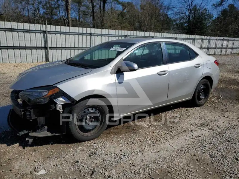 2017 Toyota COROLLA фото