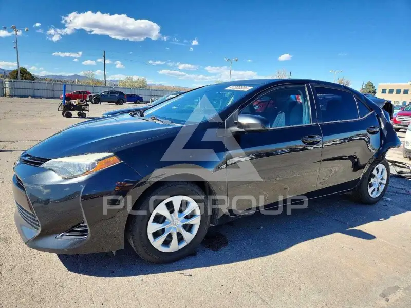 2017 Toyota COROLLA фото