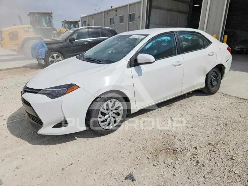2017 Toyota COROLLA фото