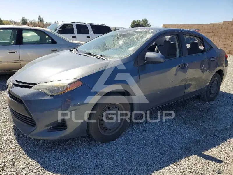 2017 Toyota COROLLA фото