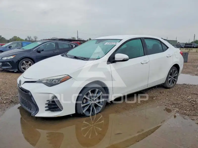 2017 Toyota COROLLA фото