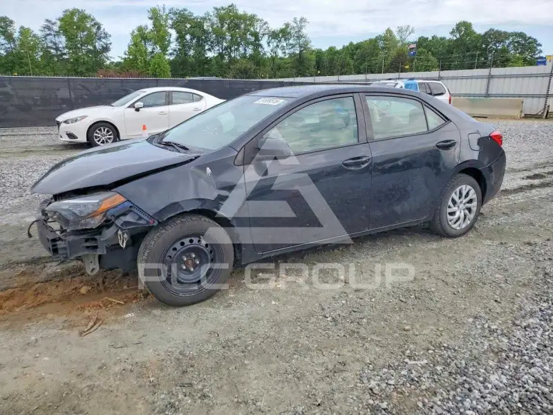 2017 Toyota COROLLA фото