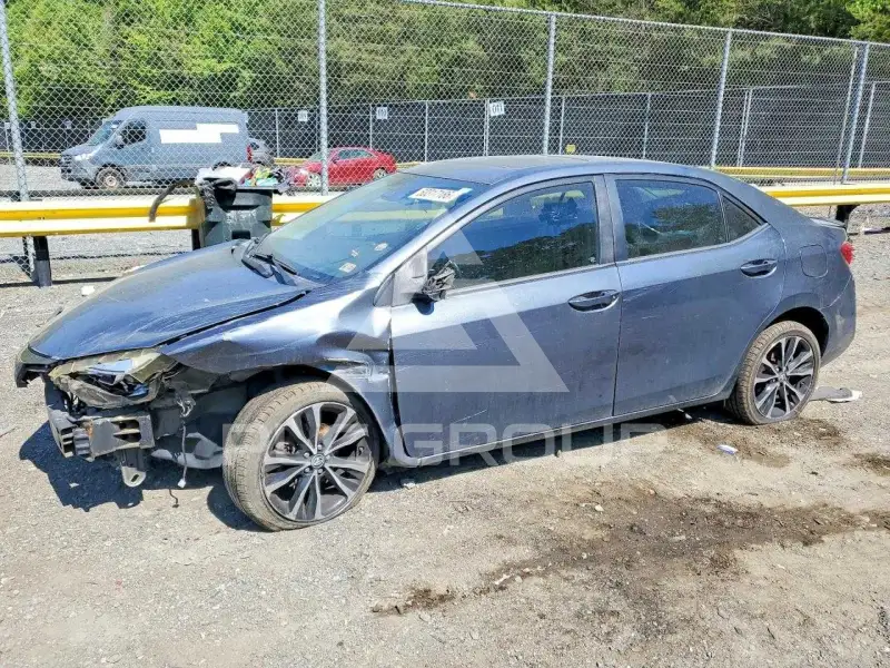 2017 Toyota COROLLA фото