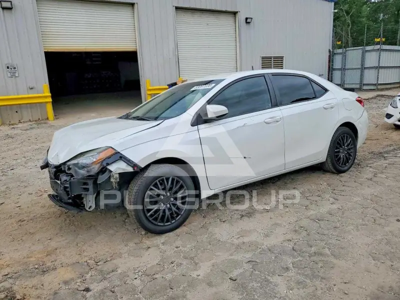 2017 Toyota COROLLA фото