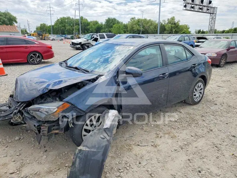 2017 Toyota COROLLA фото