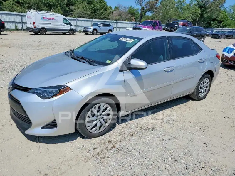 2017 Toyota COROLLA фото