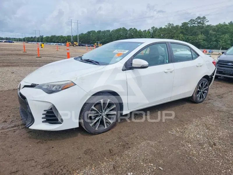2017 Toyota COROLLA фото