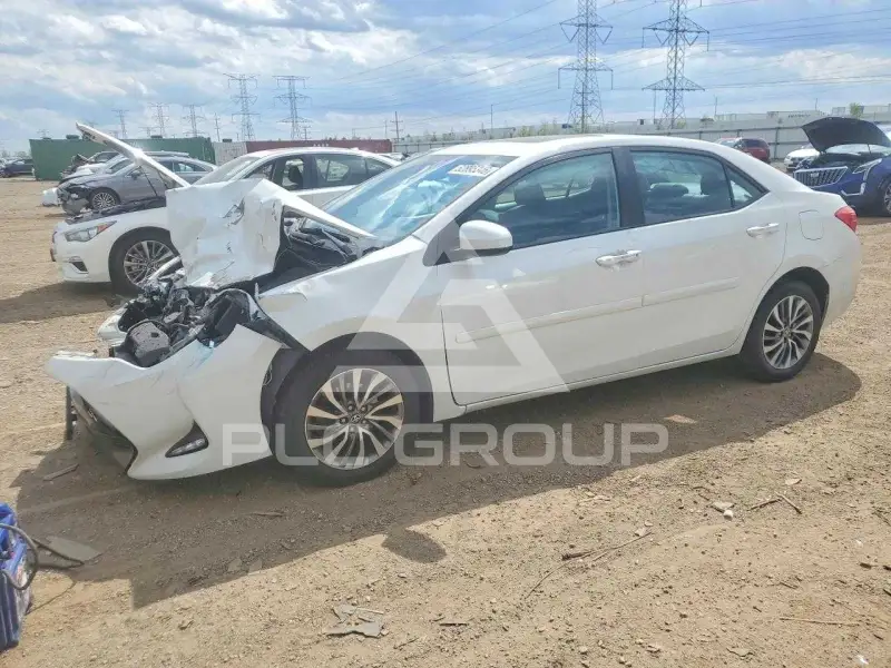 2017 Toyota COROLLA фото