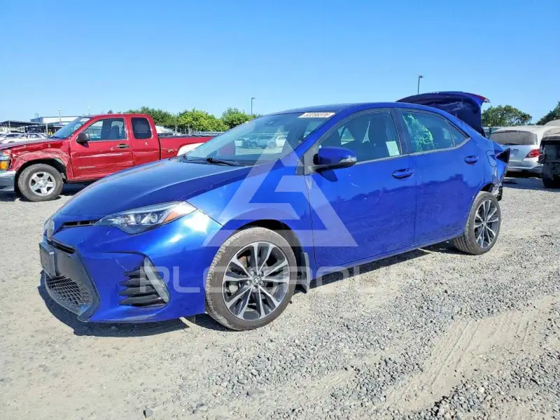 2017 Toyota COROLLA фото