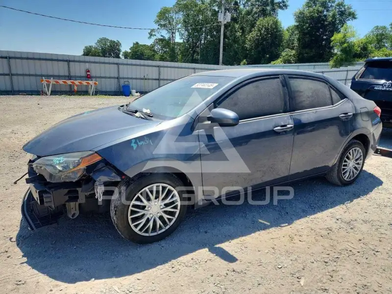 2017 Toyota COROLLA фото