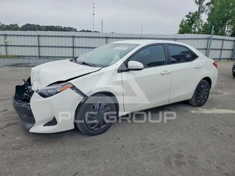 2017 Toyota COROLLA фото