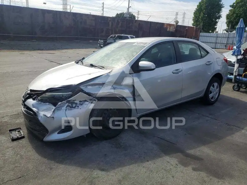 2017 Toyota COROLLA фото