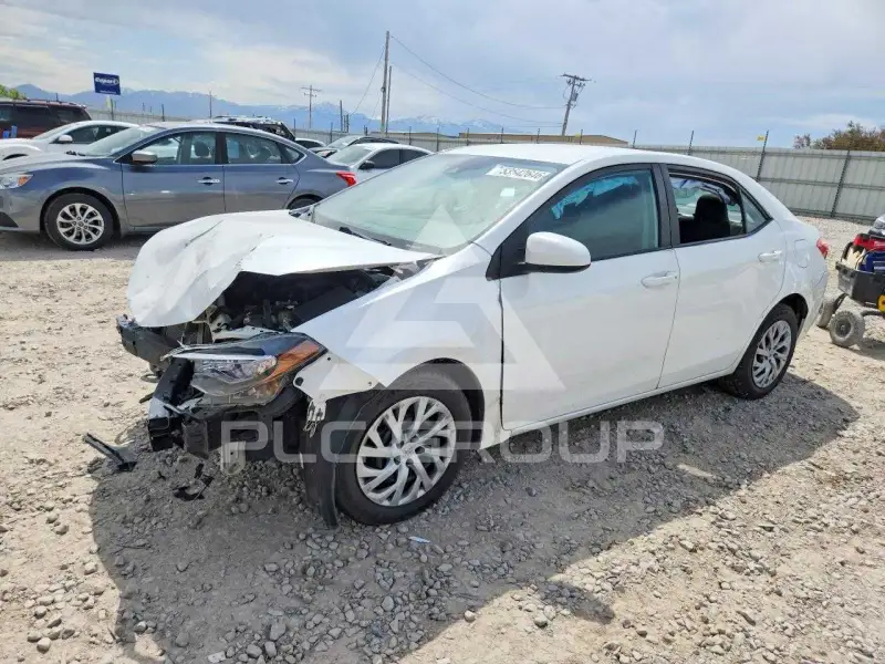 2017 Toyota COROLLA фото