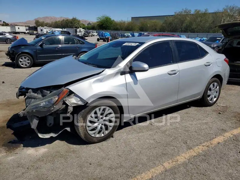 2017 Toyota COROLLA фото
