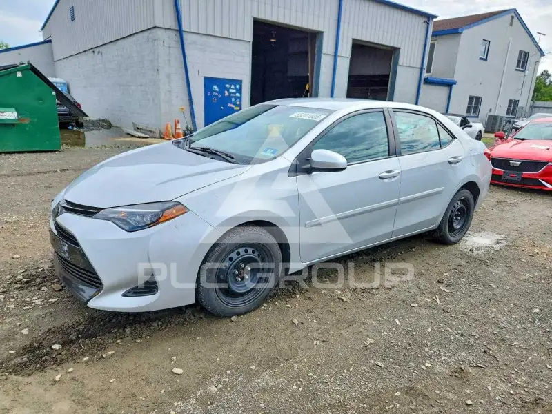 2017 Toyota COROLLA фото