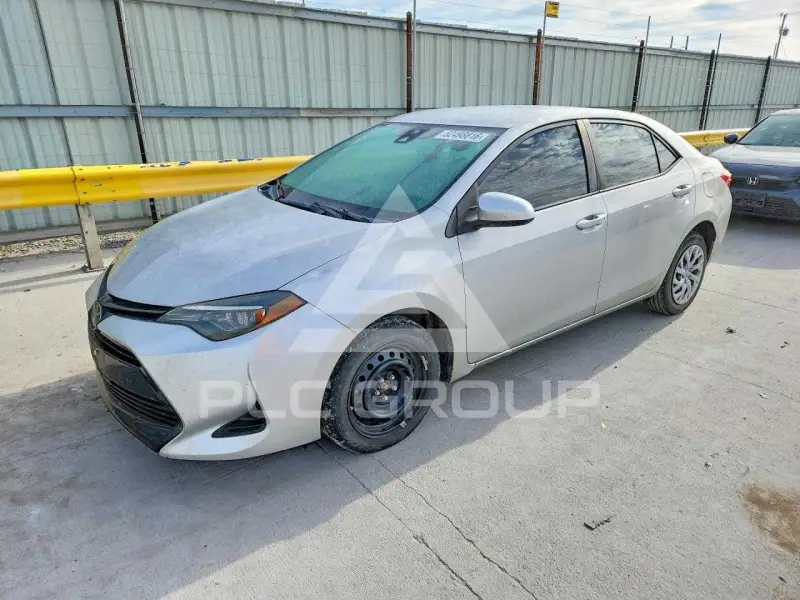 2017 Toyota COROLLA фото