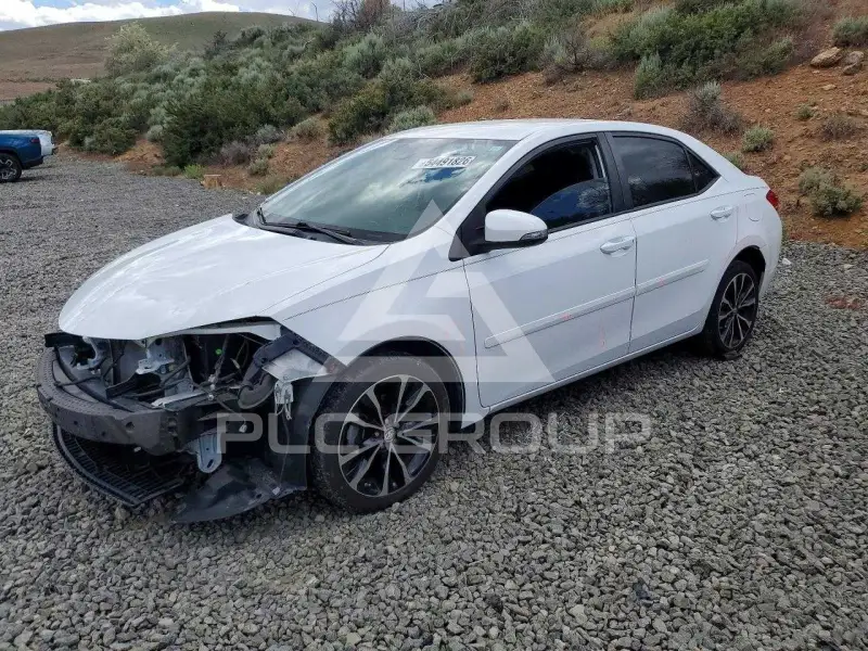 2017 Toyota COROLLA фото