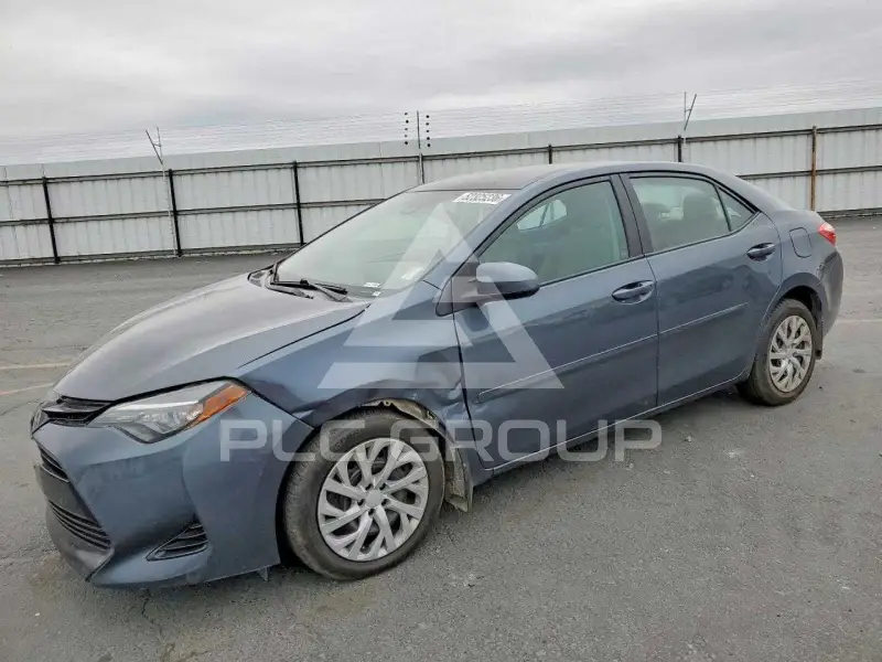 2017 Toyota COROLLA фото