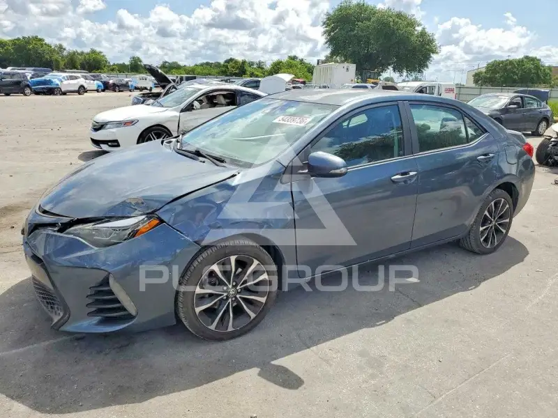 2017 Toyota COROLLA фото