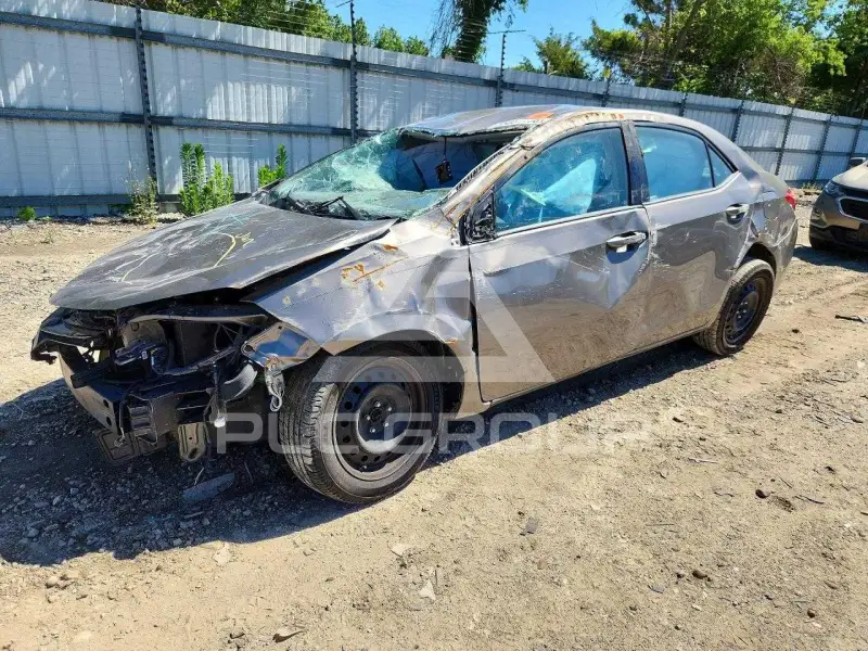 2017 Toyota COROLLA фото